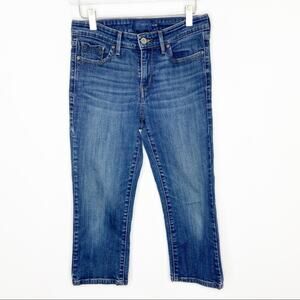 Levi’s Medium Wash Capri Jeans Sz 6 / 28